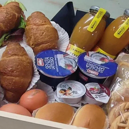 Rivamare Only Breakfast Готель
